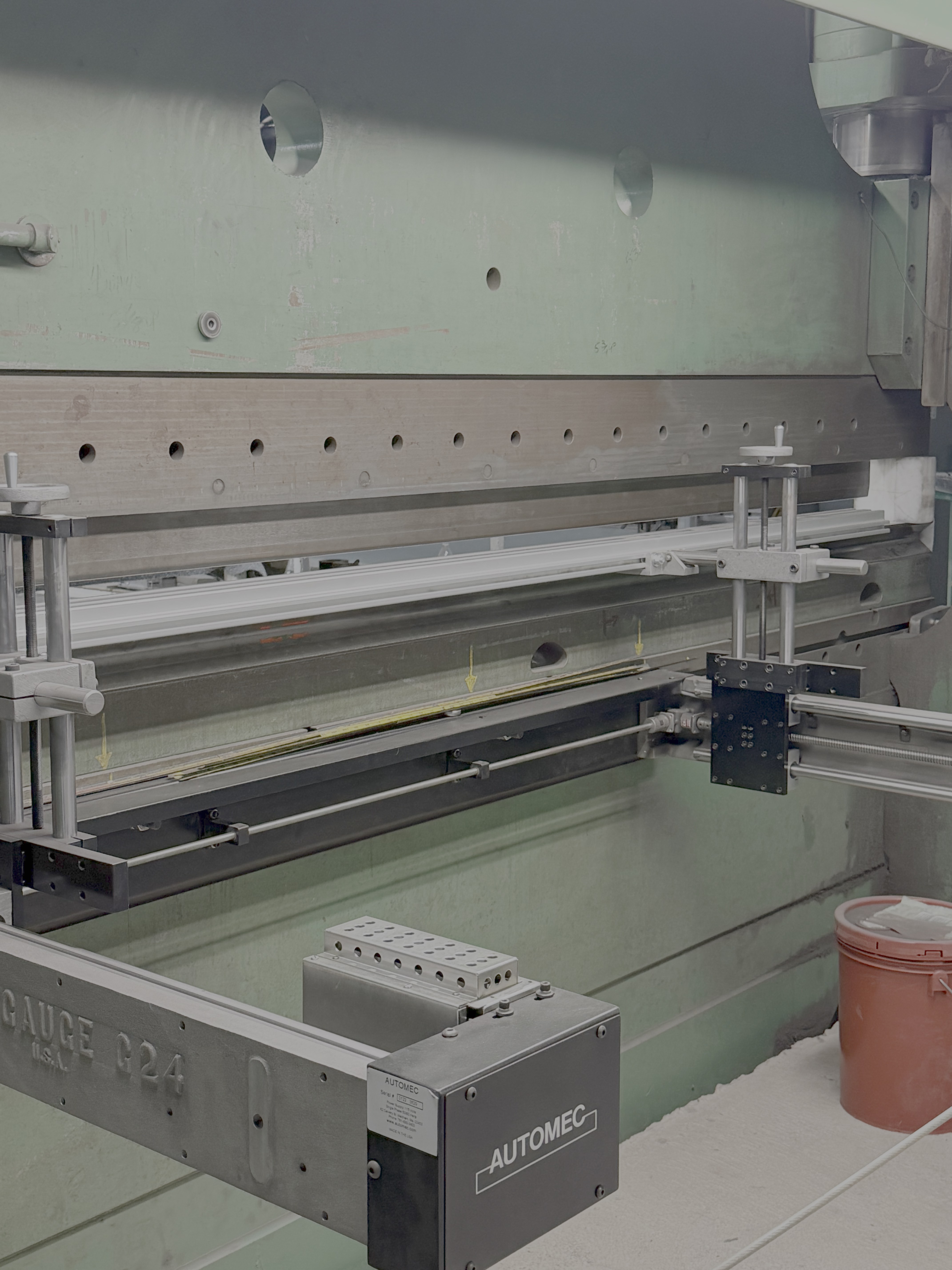 350 Ton X 14’ Cincinnati Model 350CB CNC Press Brake